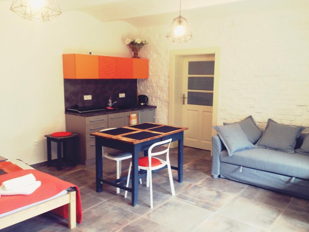 Apartman Ve Dvore Ratiskovice Exterior photo
